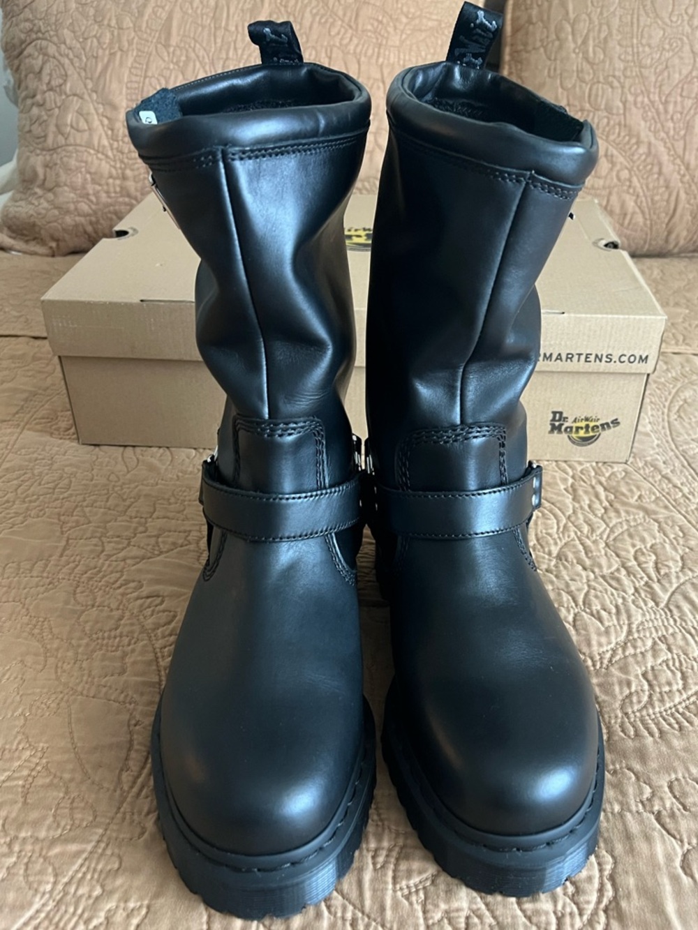 Dr Marten Anistone Hi New